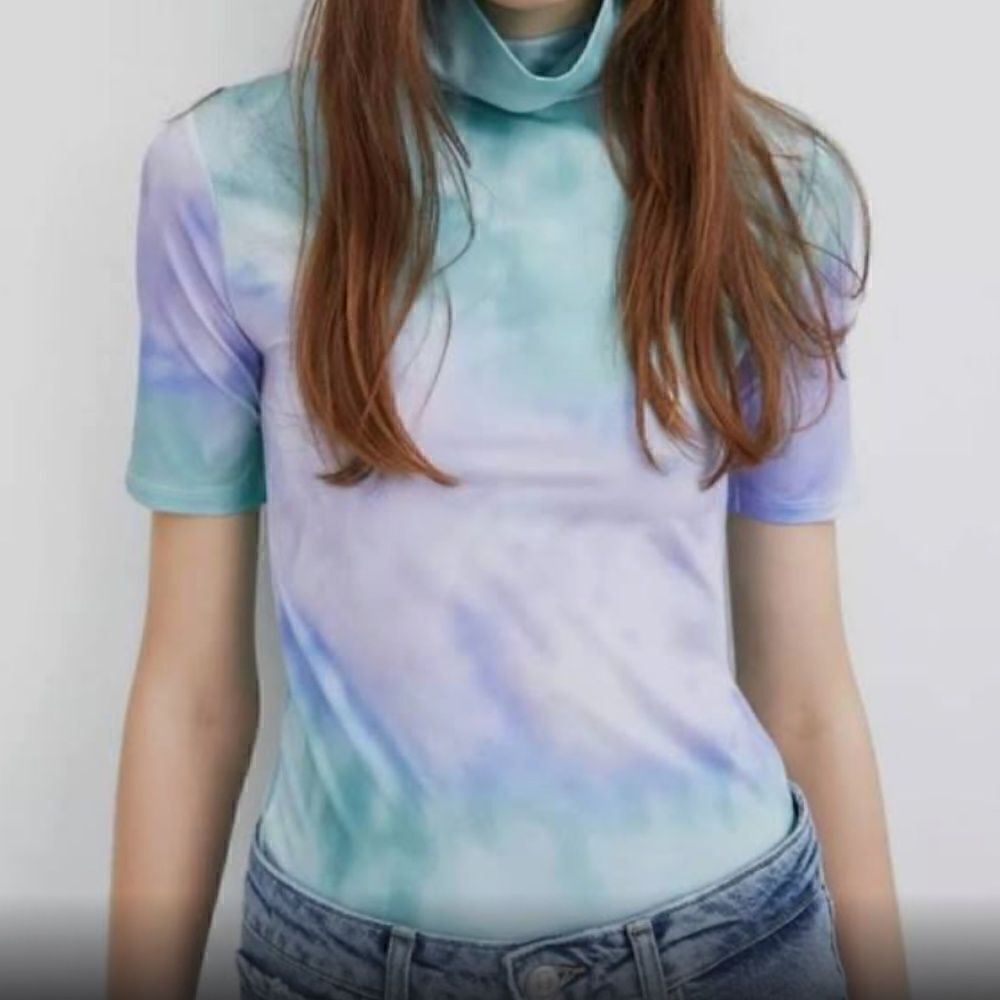 Zara Mock Neck T Shirt - BRAND NEW - Size Small
